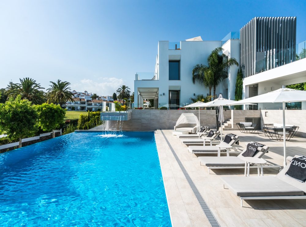 Villa La Pera Nueva Andalucia marbella