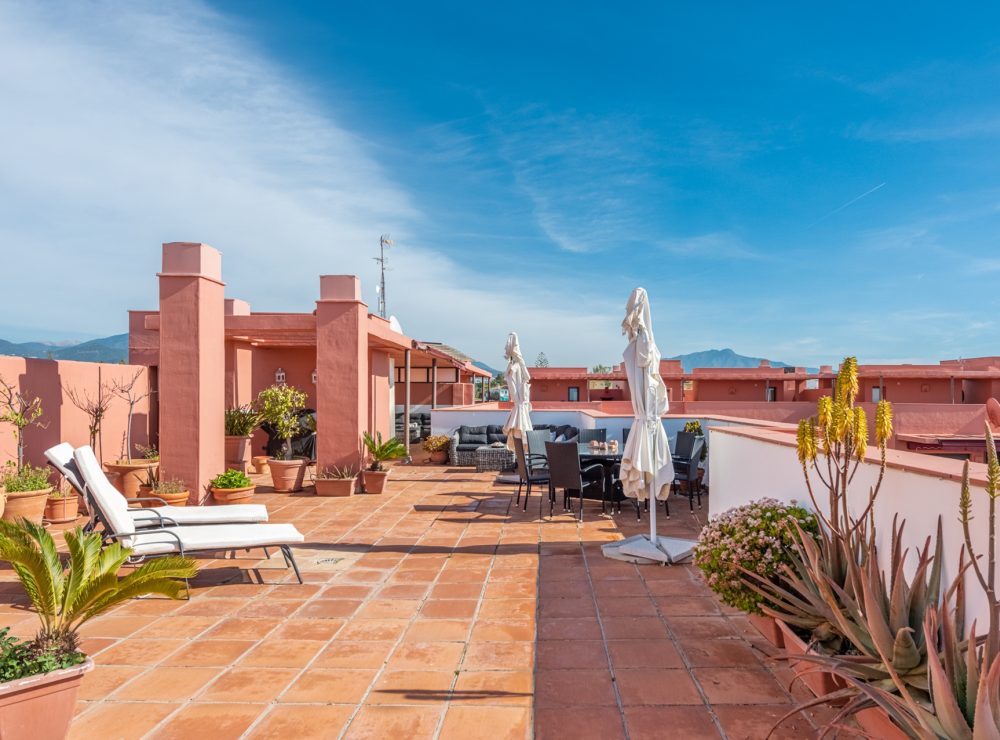 Duplex penthouse Las Salinas Guadalmansa New Golden Mile Estepona Marbella