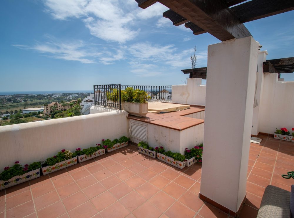 Duplex penthouse Lomas del Marques sea views Benahavis Marbella