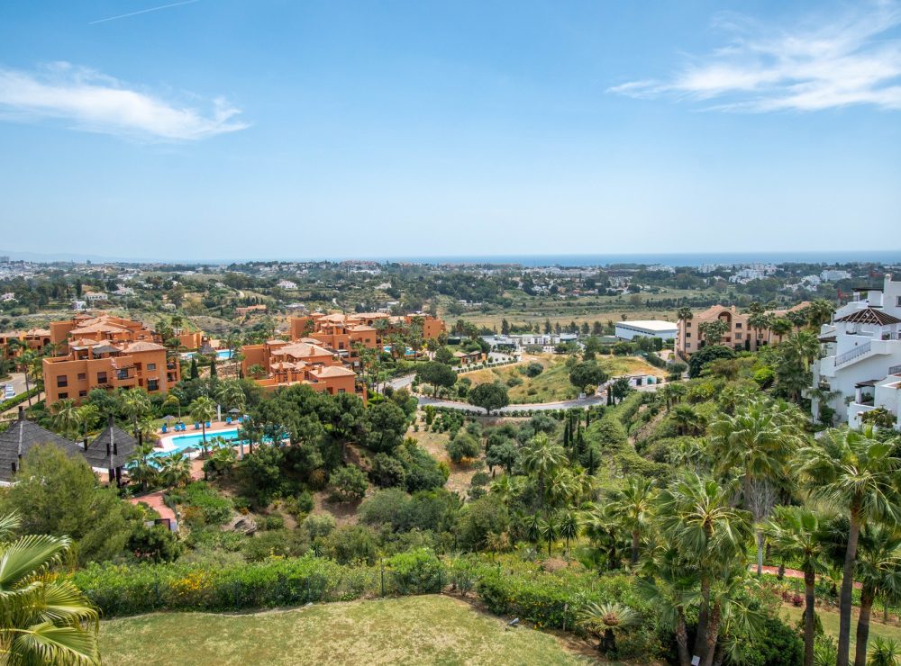 Duplex penthouse Lomas del Marques sea views Benahavis Marbella