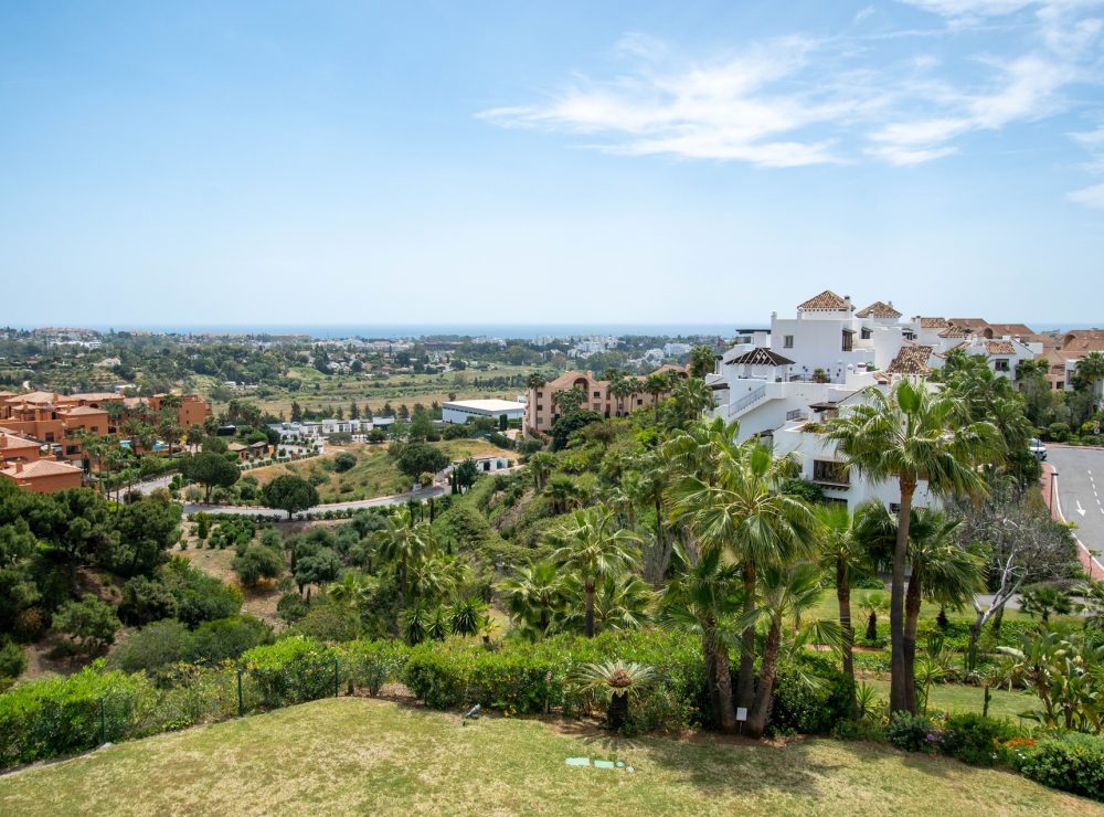 Duplex penthouse Lomas del Marques sea views Benahavis Marbella