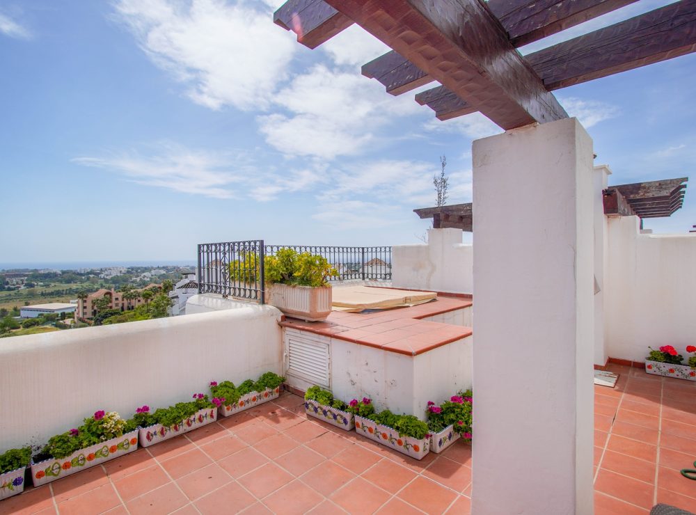 Duplex penthouse Lomas del Marques sea views Benahavis Marbella