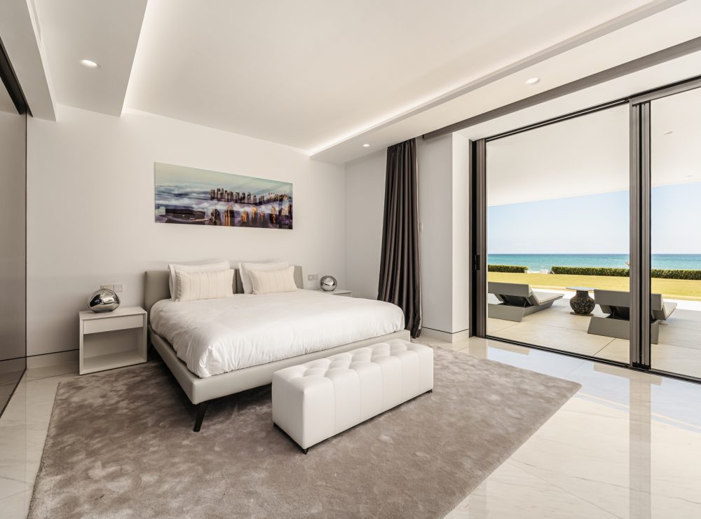 Apartment beachfront Emare New Golden Mile Estepona