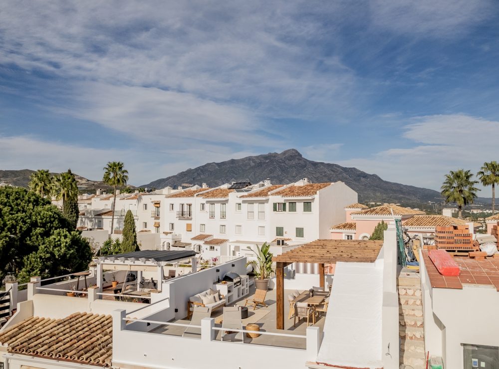 Penthouse Las Terrazas La Quinta Benahavis Marbella sea views