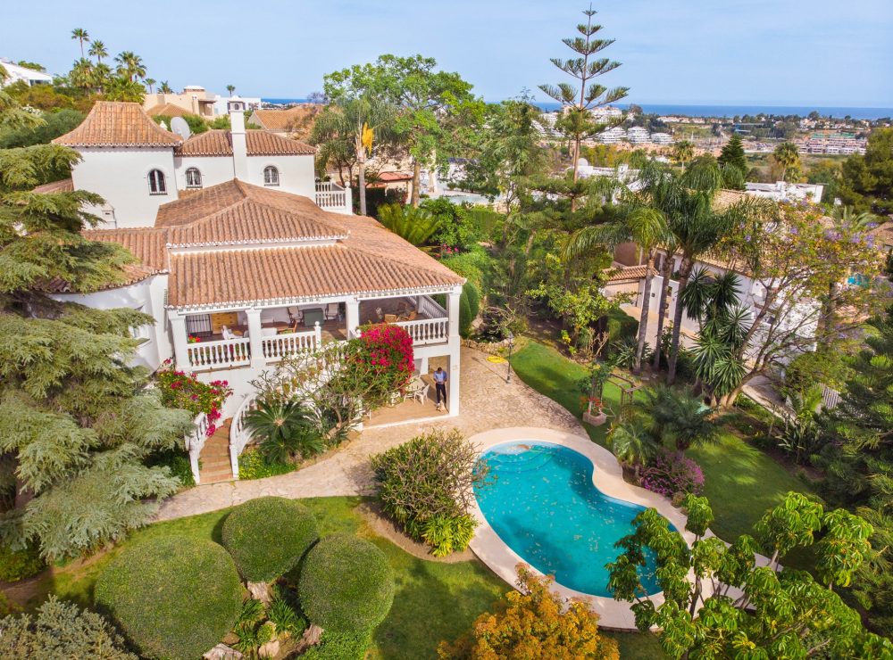 Villa Loxley El Paraiso Alto Benahavis Marbella