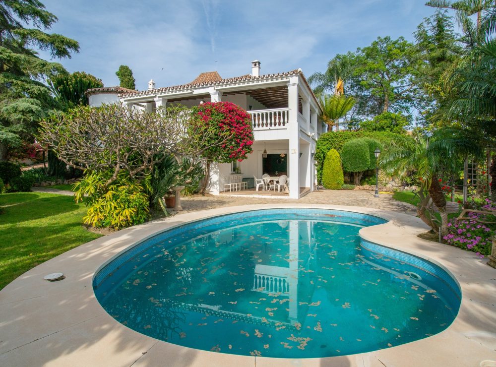 Villa Loxley El Paraiso Alto Benahavis Marbella