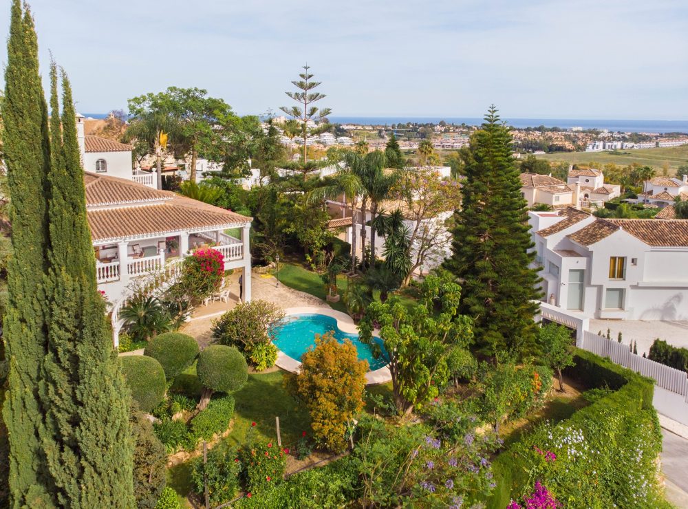 Villa Loxley El Paraiso Alto Benahavis Marbella