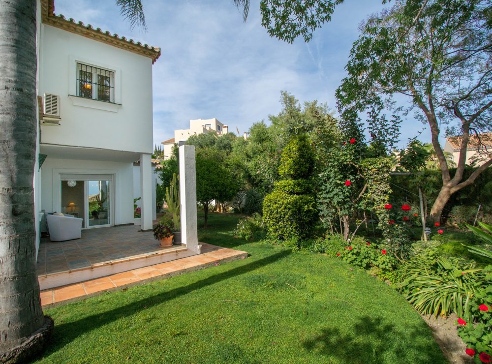 Villa Loxley El Paraiso Alto Benahavis Marbella