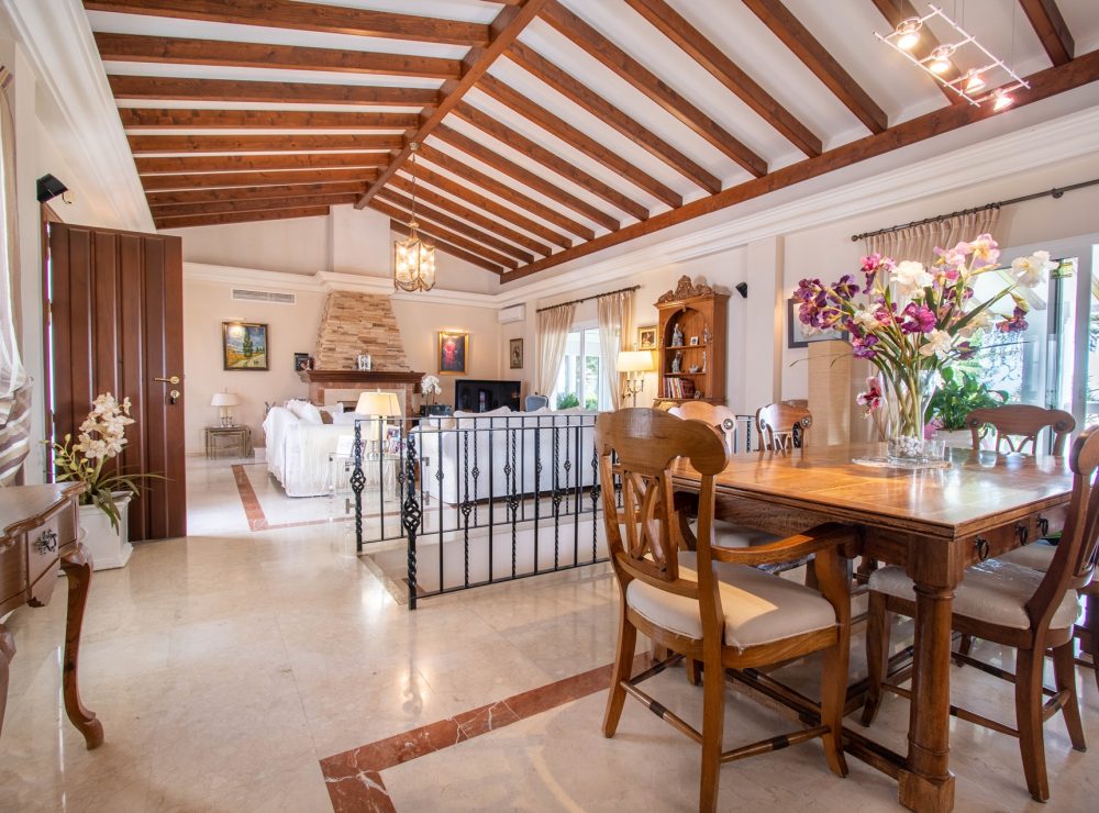Villa Loxley El Paraiso Alto Benahavis Marbella