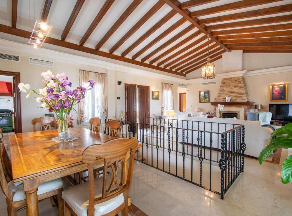 Villa Loxley El Paraiso Alto Benahavis Marbella
