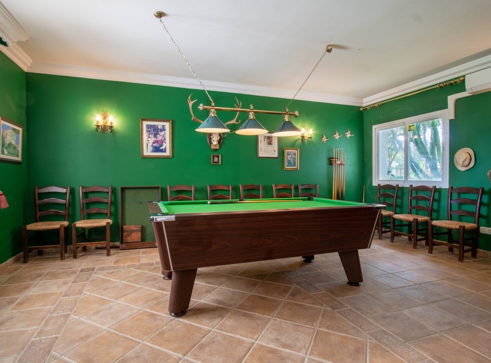 Villa Loxley El Paraiso Alto Benahavis Marbella