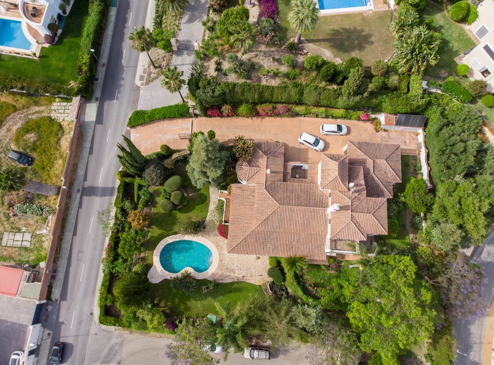 Villa Loxley El Paraiso Alto Benahavis Marbella