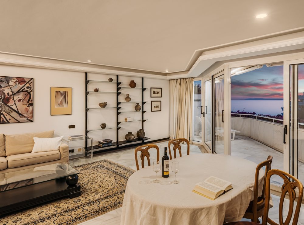 Beachfront apartment Los Cipreses del Mar Marbella