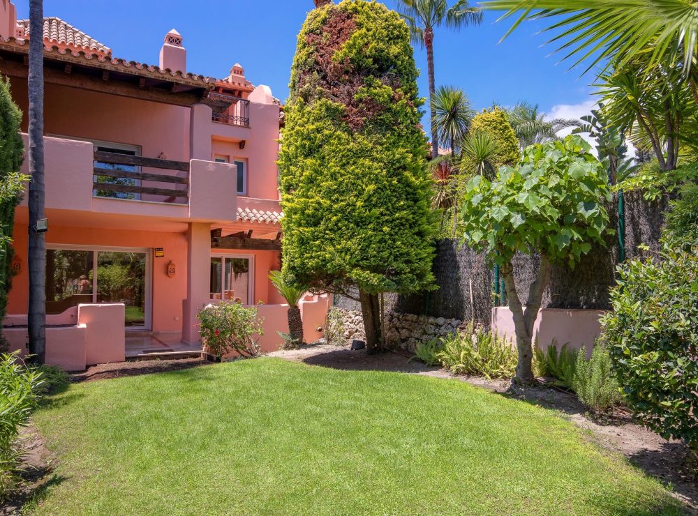 Townhouse La Ermita Marbella town center centre