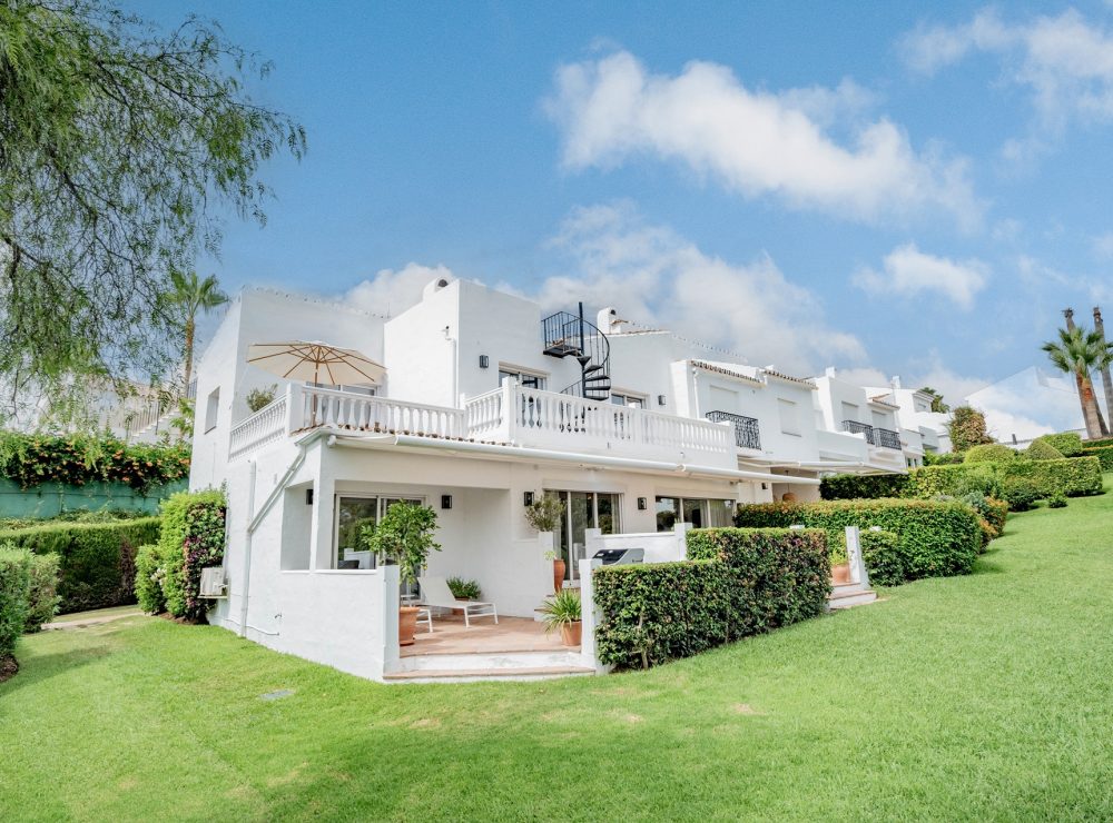 Townhouse Aloha Sur 21 Parcelas del Golf Nueva Andalucia Marbella