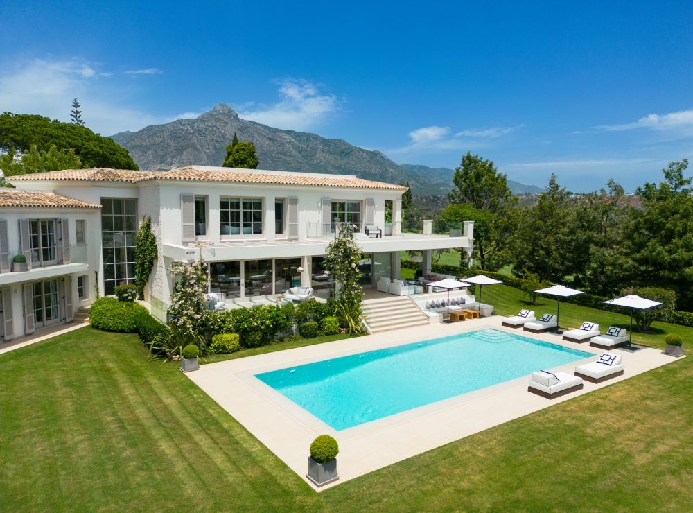 Villa Aloha 40 Nueva Andalucia Marbella