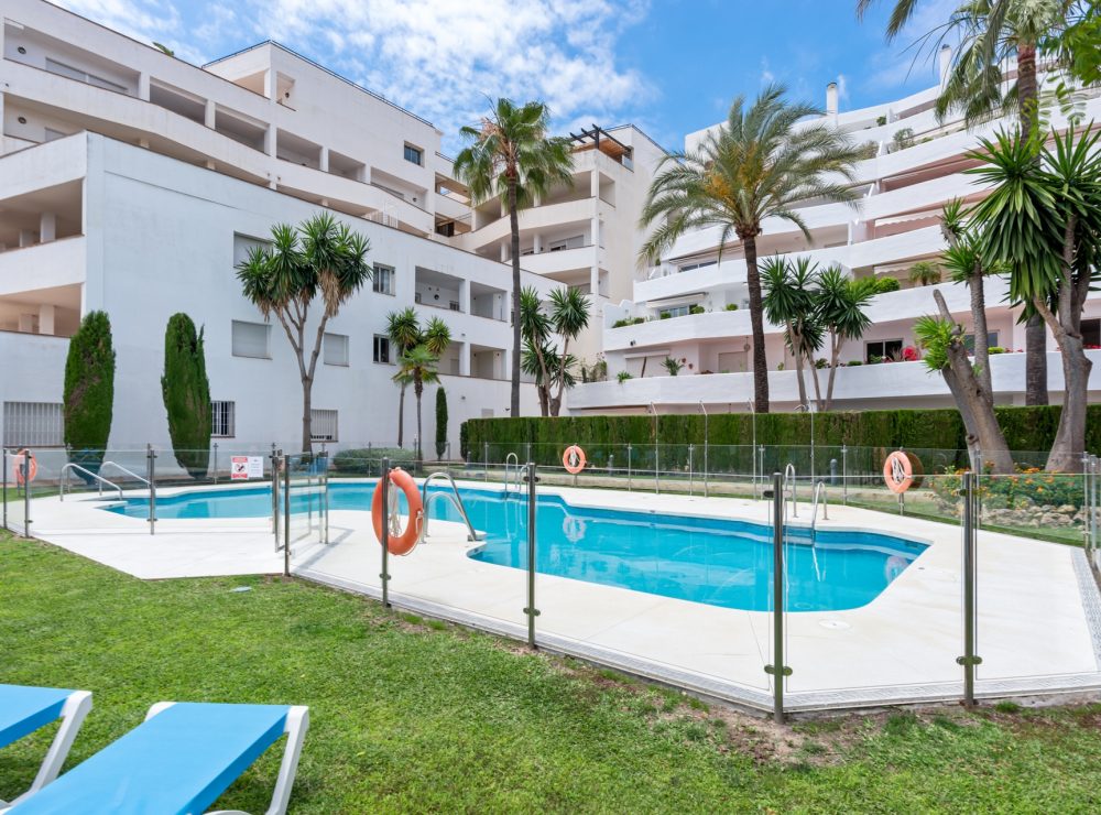 Penthouse Jardines de Andalucia Nueva Andalucia Marbella