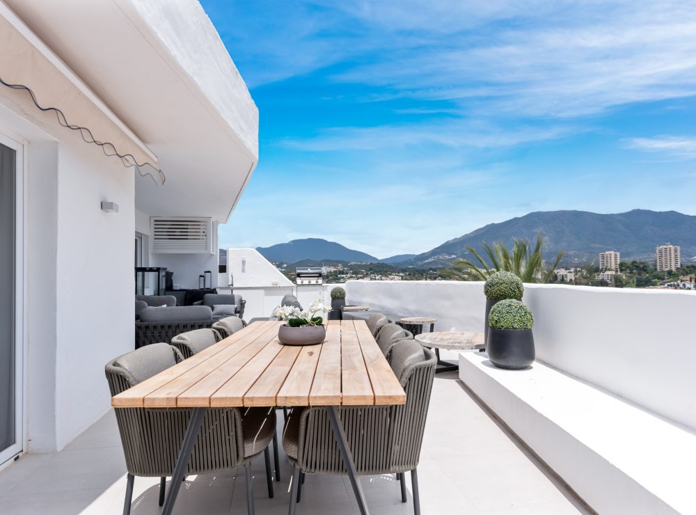 Penthouse Jardines de Andalucia Nueva Andalucia Marbella