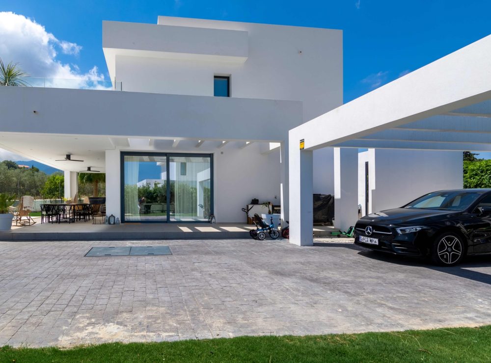 Villa La Finca de La Cala de Mijas resale Marbella