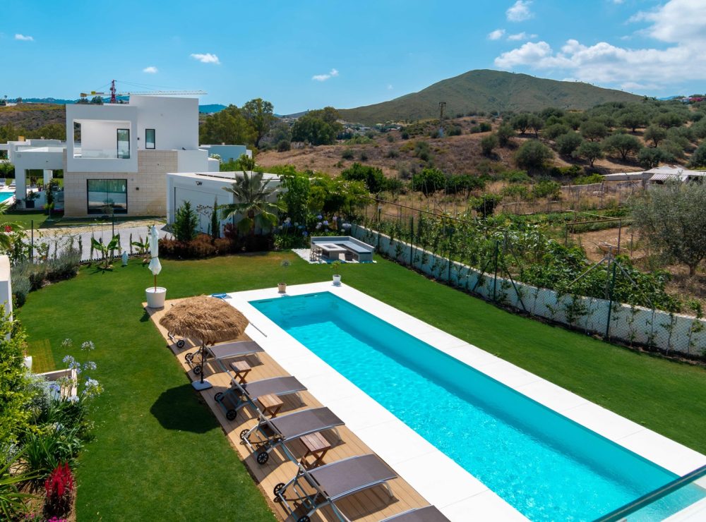 Villa La Finca de La Cala de Mijas resale Marbella