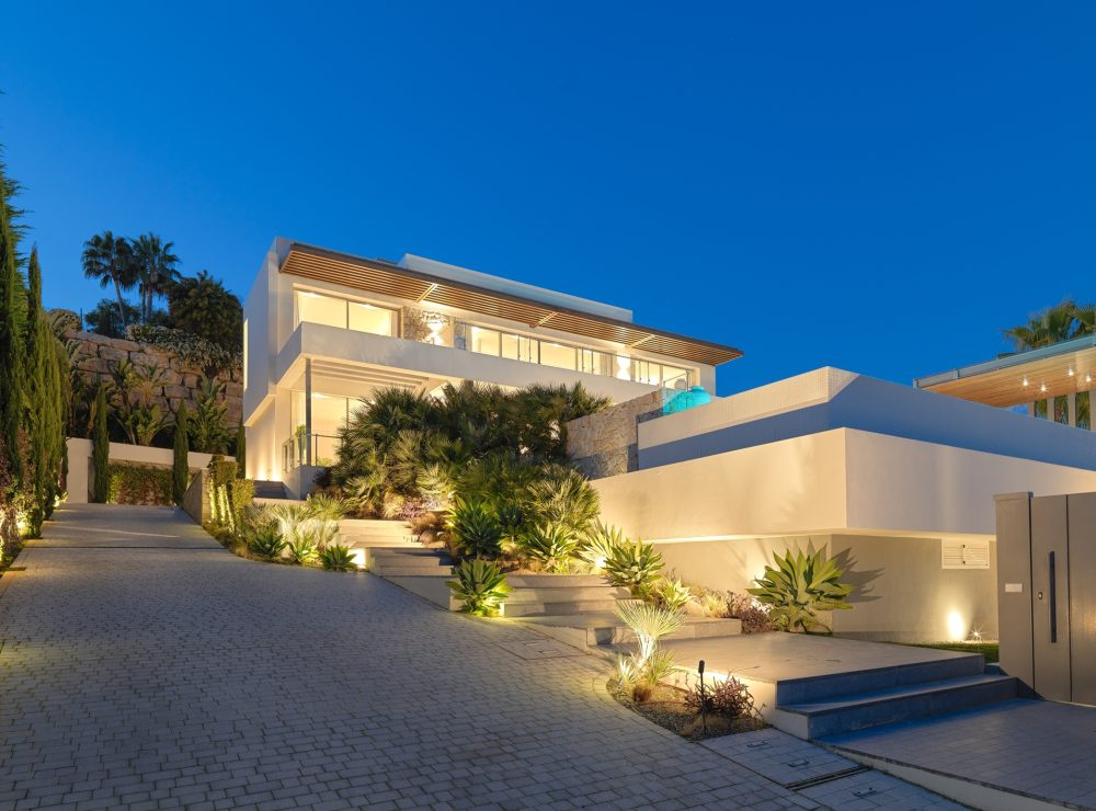 Villa Capanes La Alqueria Benahavis Marbella golf
