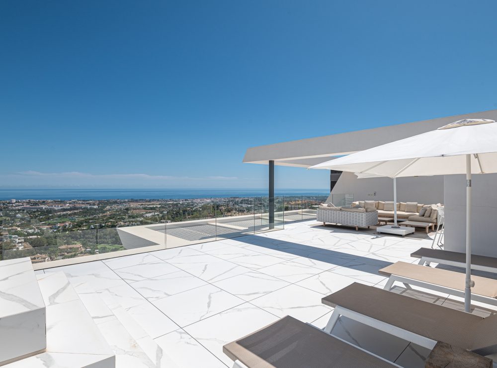 Penthouse Byu Hills Benahavis Marbella private pool sea views