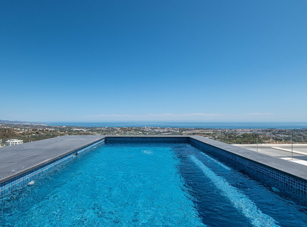 Penthouse Byu Hills Benahavis Marbella private pool sea views