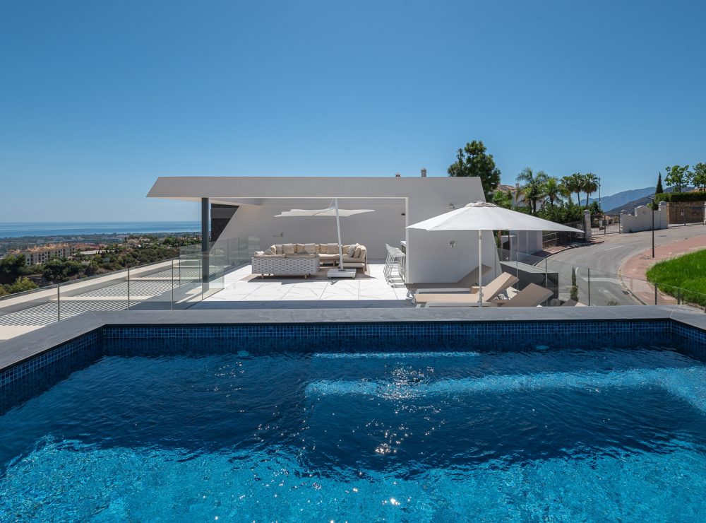 Penthouse Byu Hills Benahavis Marbella private pool sea views