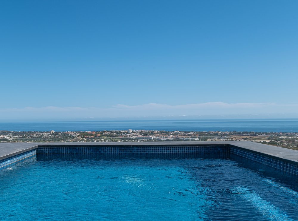 Penthouse Byu Hills Benahavis Marbella private pool sea views