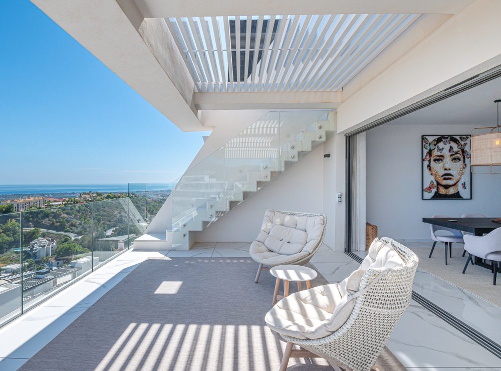 Penthouse Byu Hills Benahavis Marbella private pool sea views