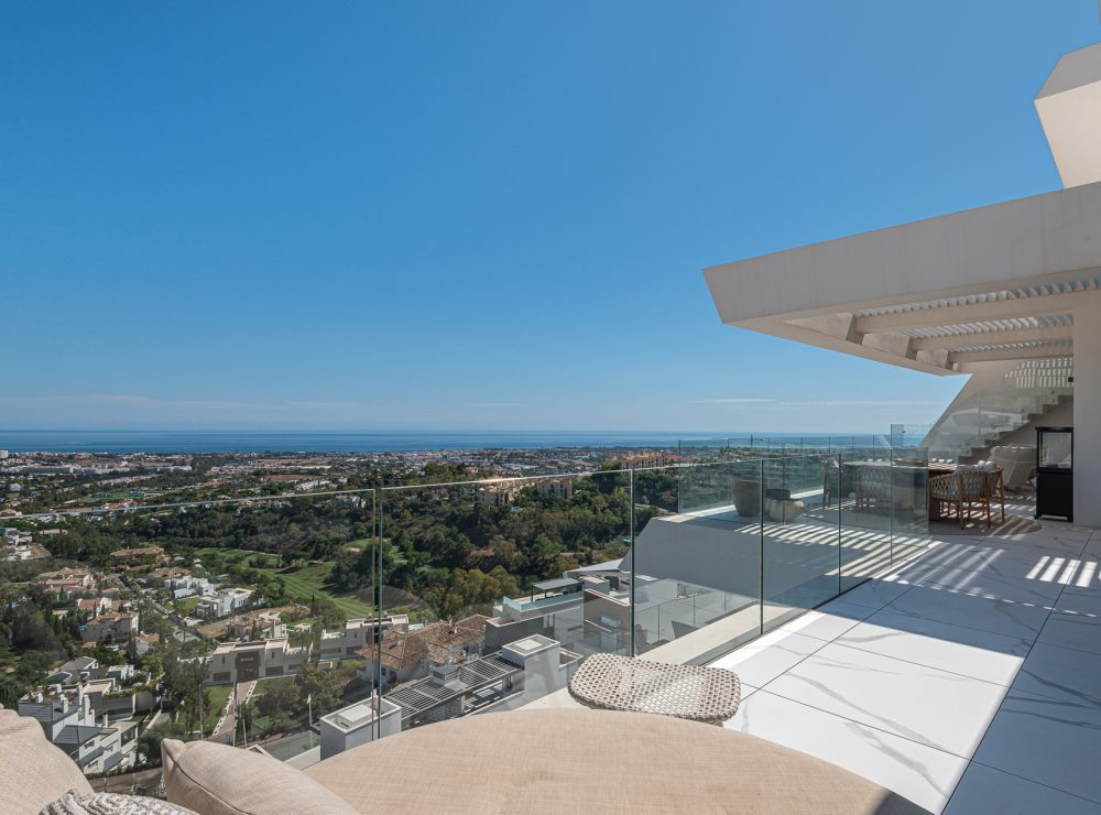 Penthouse Byu Hills Benahavis Marbella private pool sea views