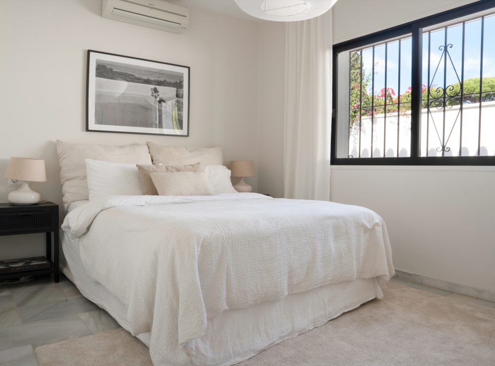 Villa Casa Bianca beachside New Golden Mile Estepona Marbella