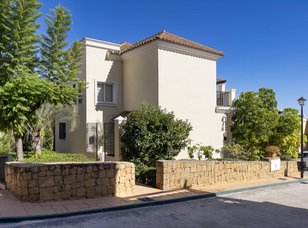 Townhouse Andra Brisas del Sur Nueva Andalucia Marbella