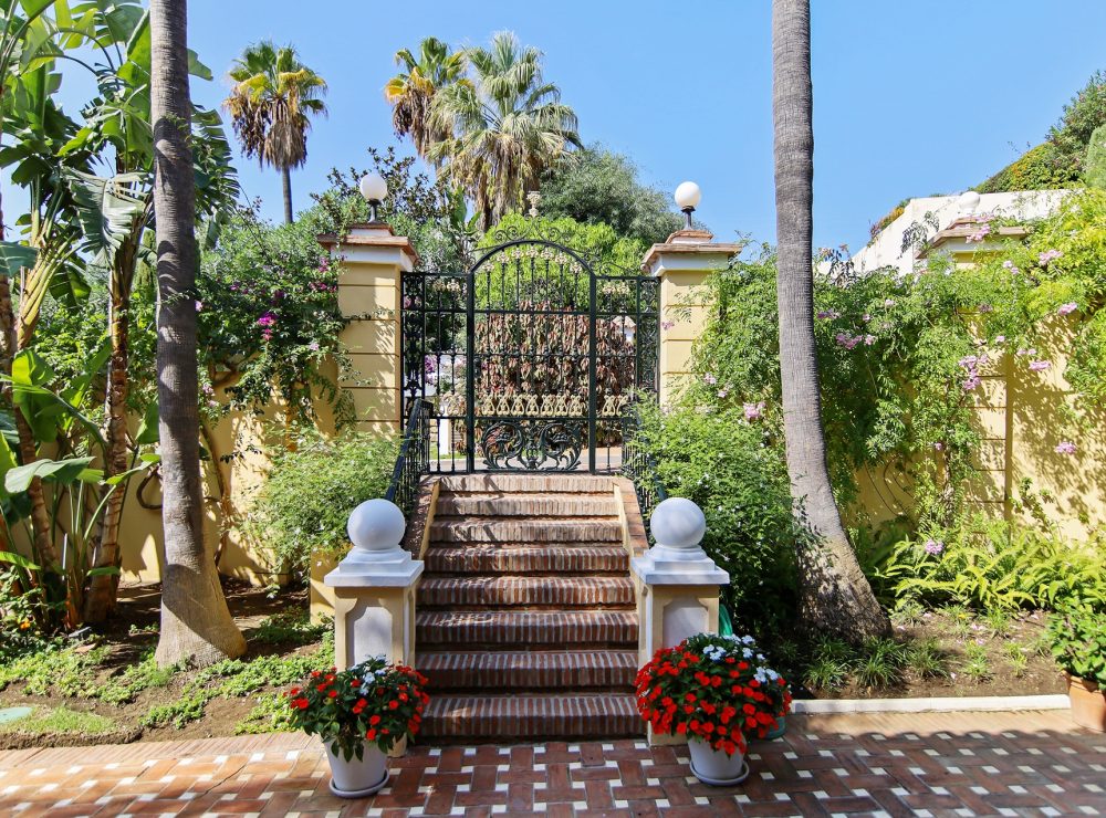 Palaceta villa paraiso alto benahavis marbella