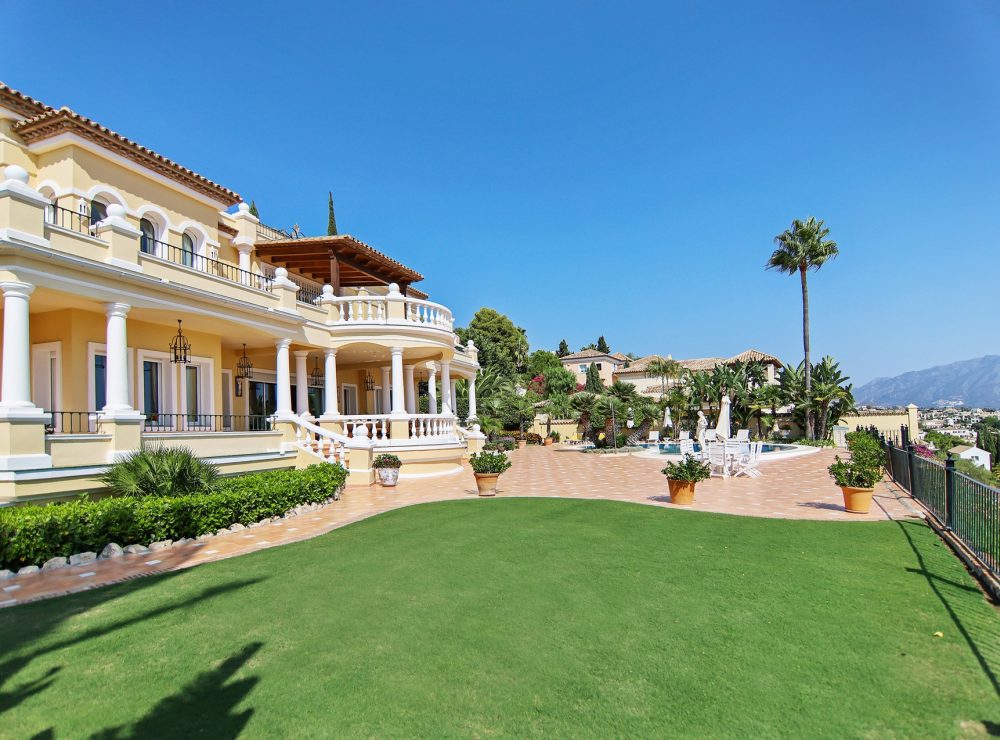 Palaceta villa paraiso alto benahavis marbella