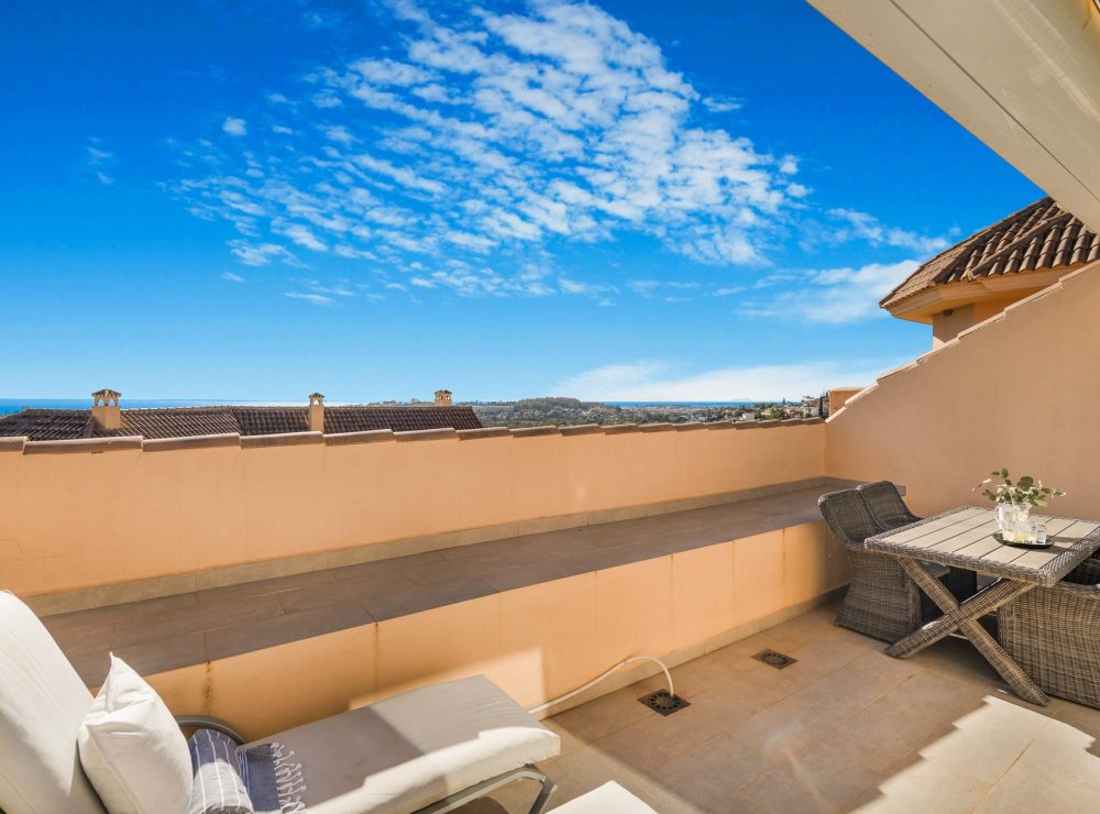 Duplex penthouse Aloha Hill Club Nueva Andalucia Marbella