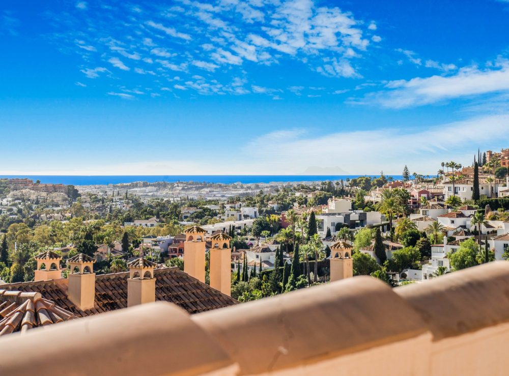 Duplex penthouse Aloha Hill Club Nueva Andalucia Marbella