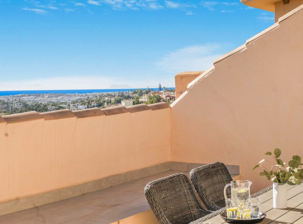 Duplex penthouse Aloha Hill Club Nueva Andalucia Marbella