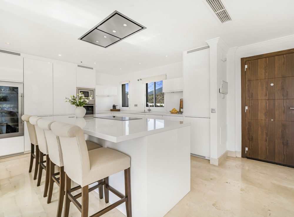 Duplex penthouse Aloha Hill Club Nueva Andalucia Marbella