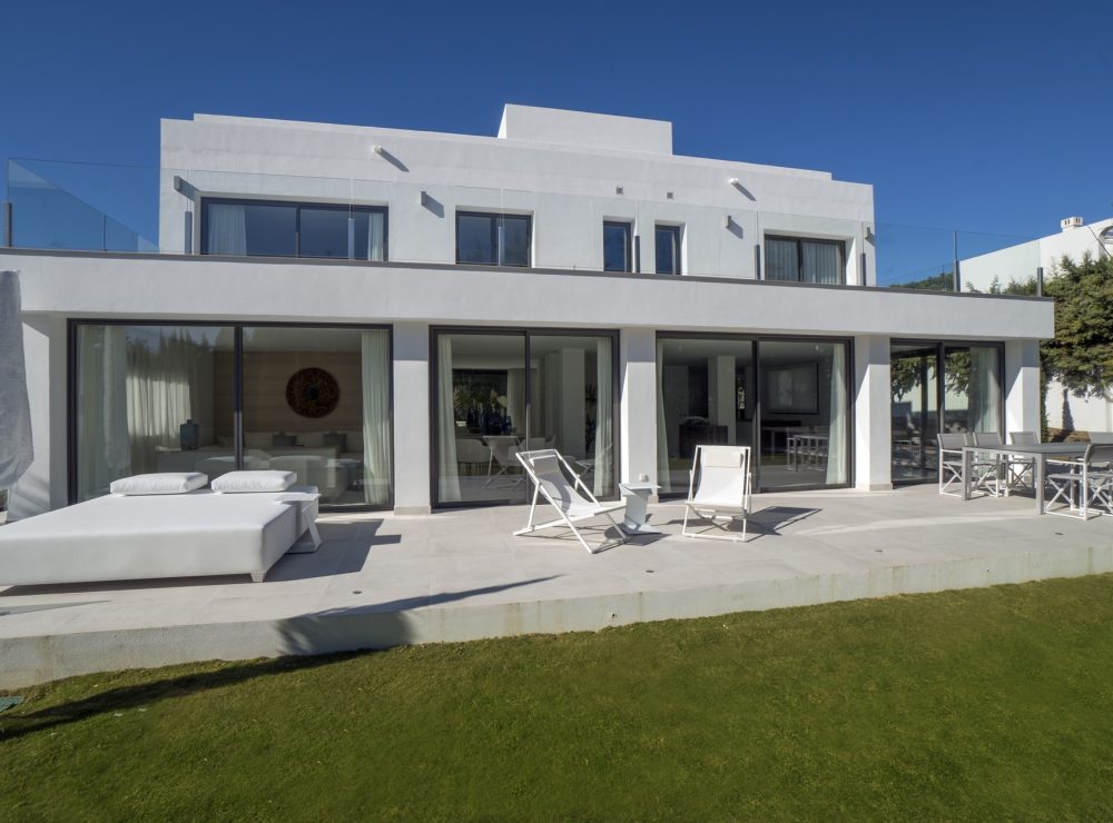 Villa Lisboa Lagomar Nueva Andalucia Marbella