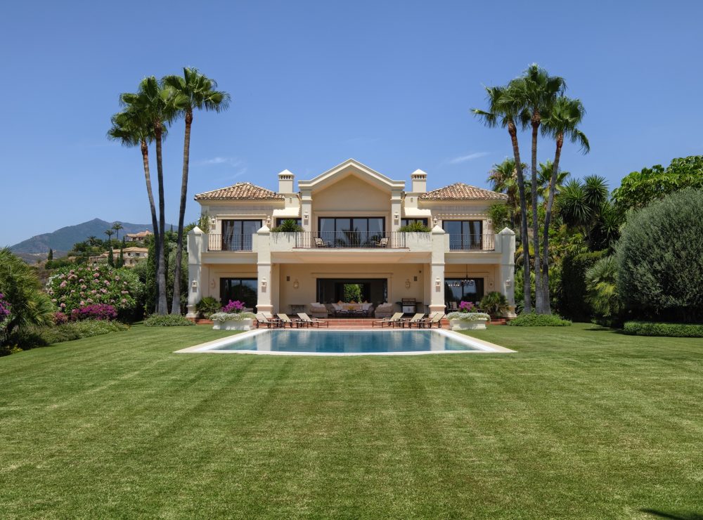 Marbella Hill Club golden mile villa larotonda