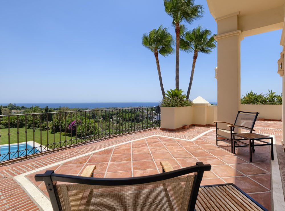 Marbella Hill Club golden mile villa larotonda