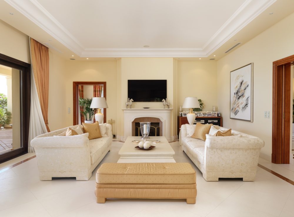 Marbella Hill Club golden mile villa larotonda