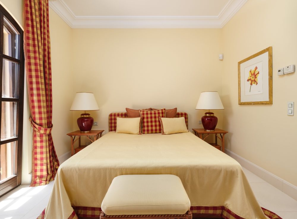 Marbella Hill Club golden mile villa larotonda