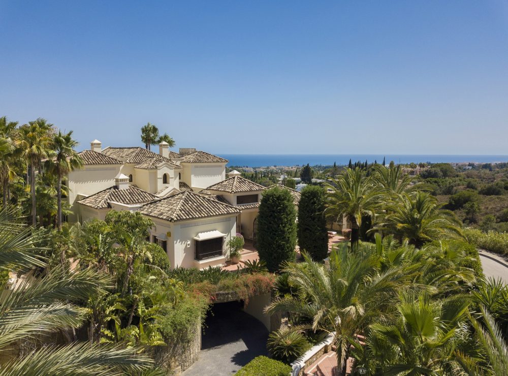 Marbella Hill Club golden mile villa larotonda