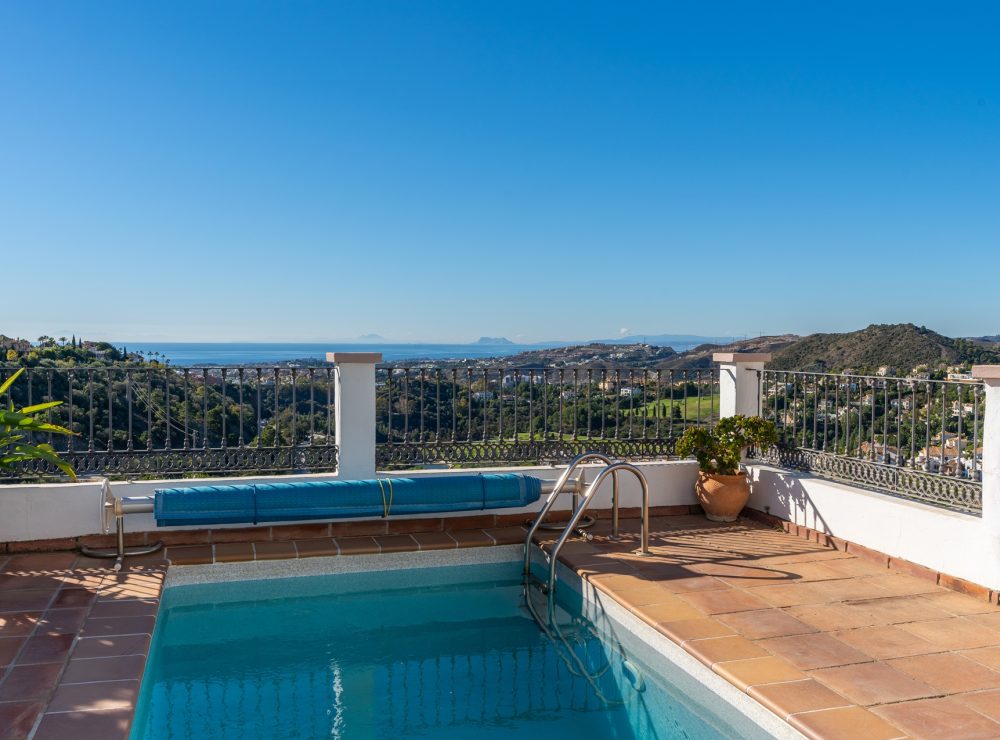 Townhouse La Heredia Benahavis Marbella private pool