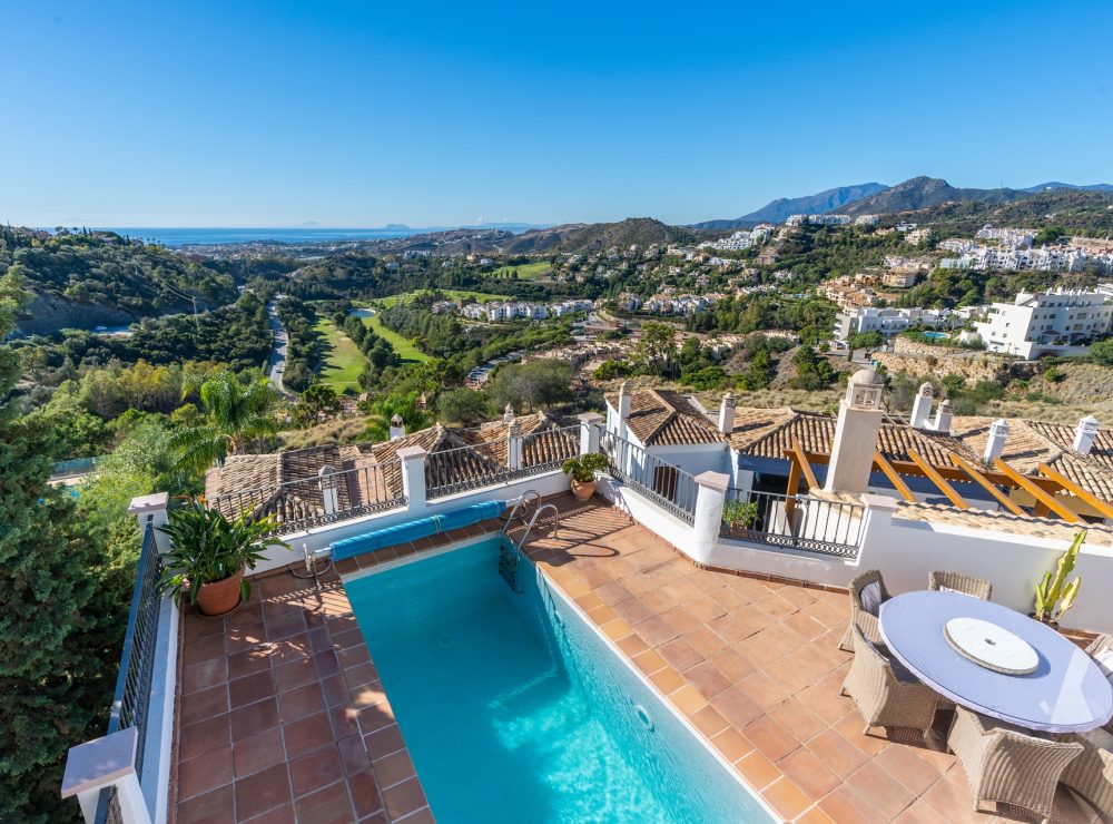 Townhouse La Heredia Benahavis Marbella private pool