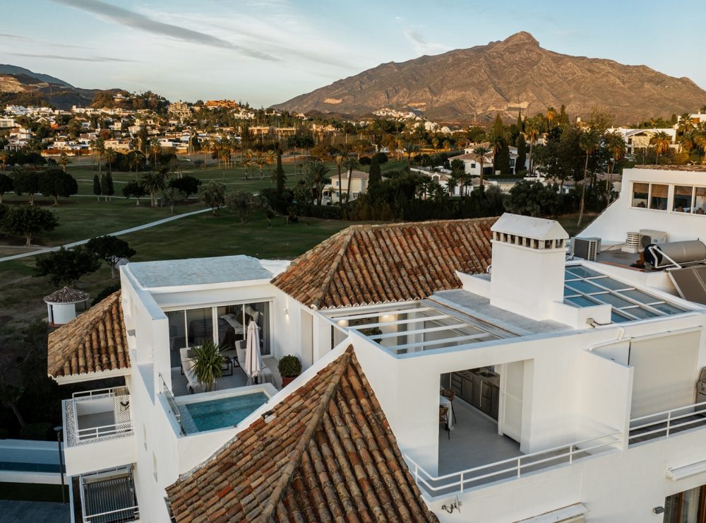 Alcores del Golf 8 penthouse private plunge pool Nueva Andalucia Marbella