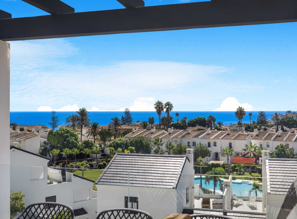 Duplex penthouse Arroyo Beach Estepona West Marbella