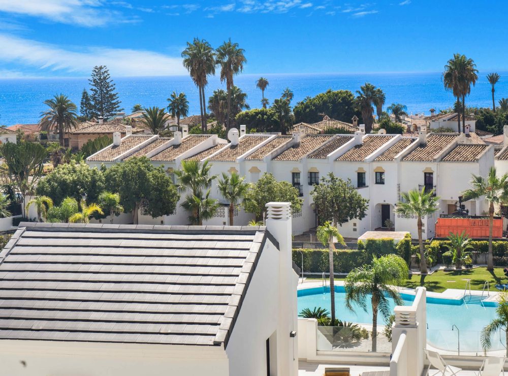 Duplex penthouse Arroyo Beach Estepona West Marbella